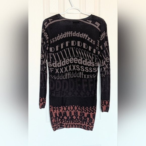 Vex Collection Women's (Small) Extra-Long V-neck Button-Down Cardigan/Sweater - Picture 8 of 11